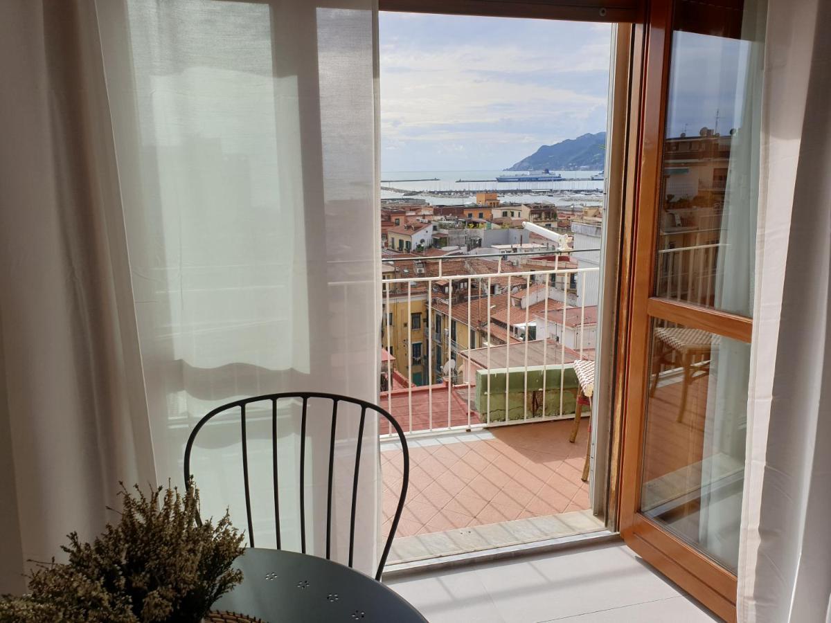 Oasi Al Centro Con Parcheggio Bed and Breakfast Salerno Exteriör bild