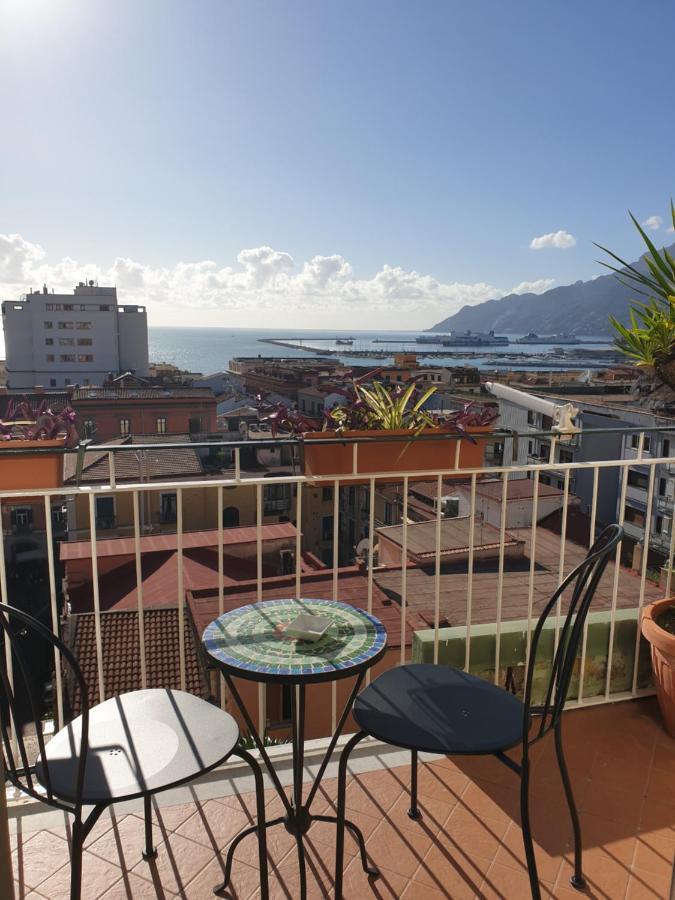 Oasi Al Centro Con Parcheggio Bed and Breakfast Salerno Exteriör bild