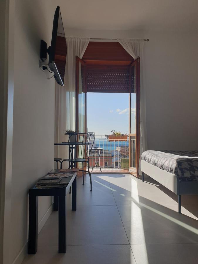 Oasi Al Centro Con Parcheggio Bed and Breakfast Salerno Exteriör bild